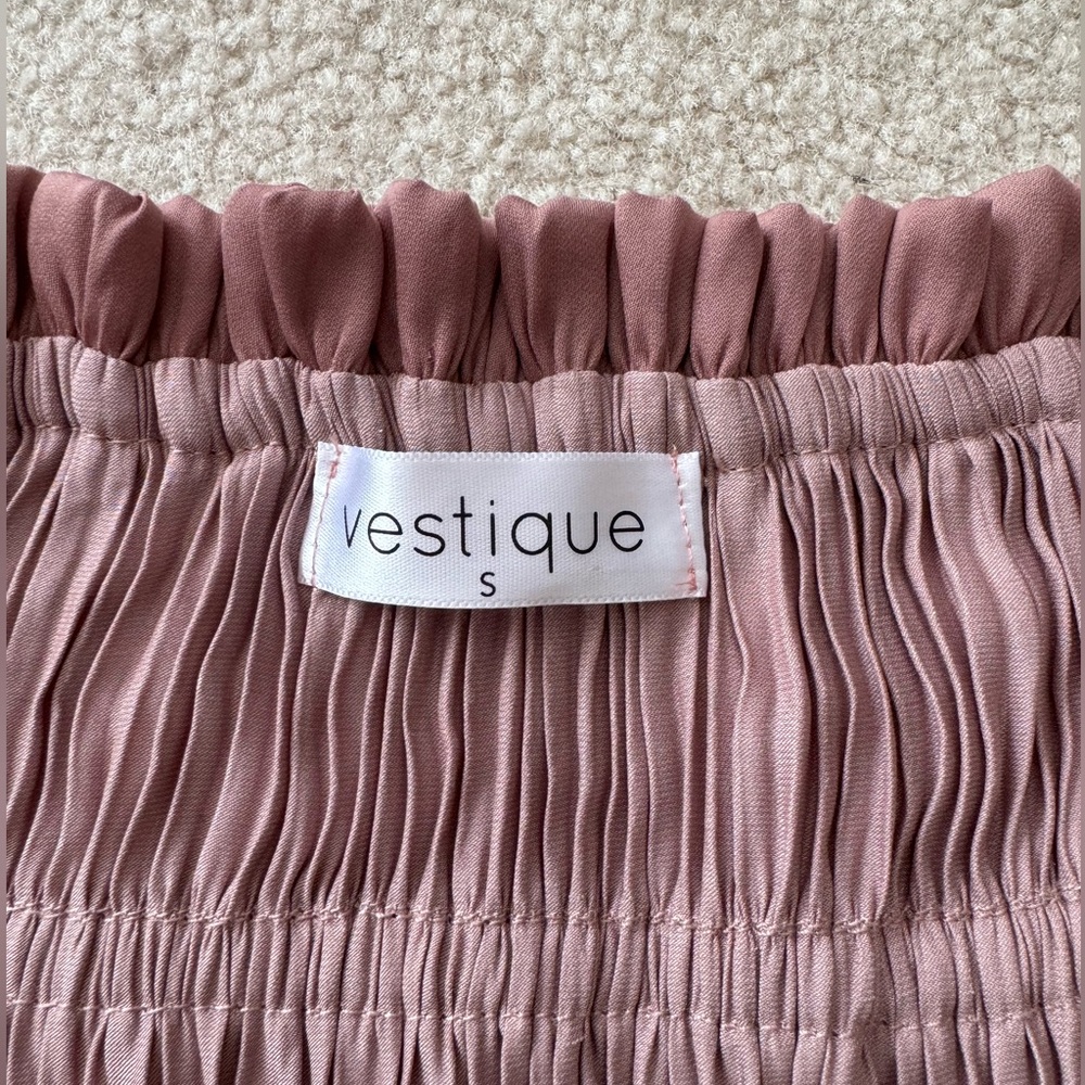 Pleated midi skirt by Vestique - Picture 2 of 7